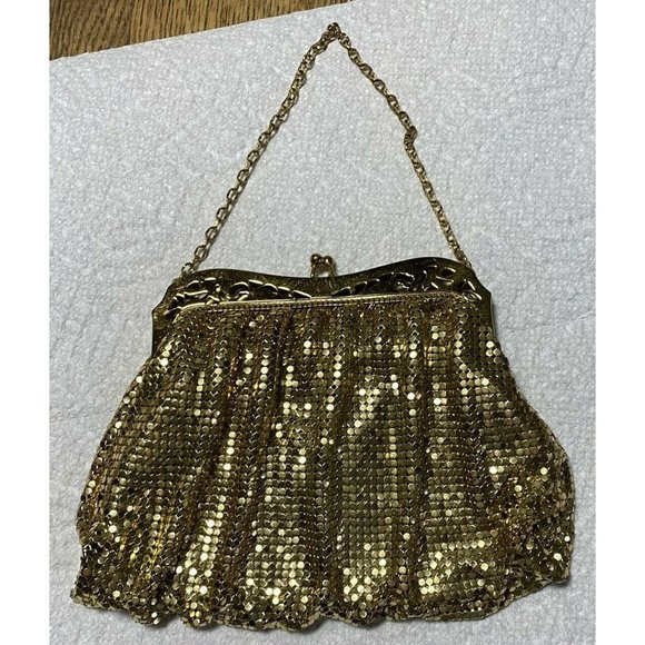 Vintage WHITING & DAVIS Gold Tone Mesh Purse With Filigree Metal Top - Picture 6 of 12
